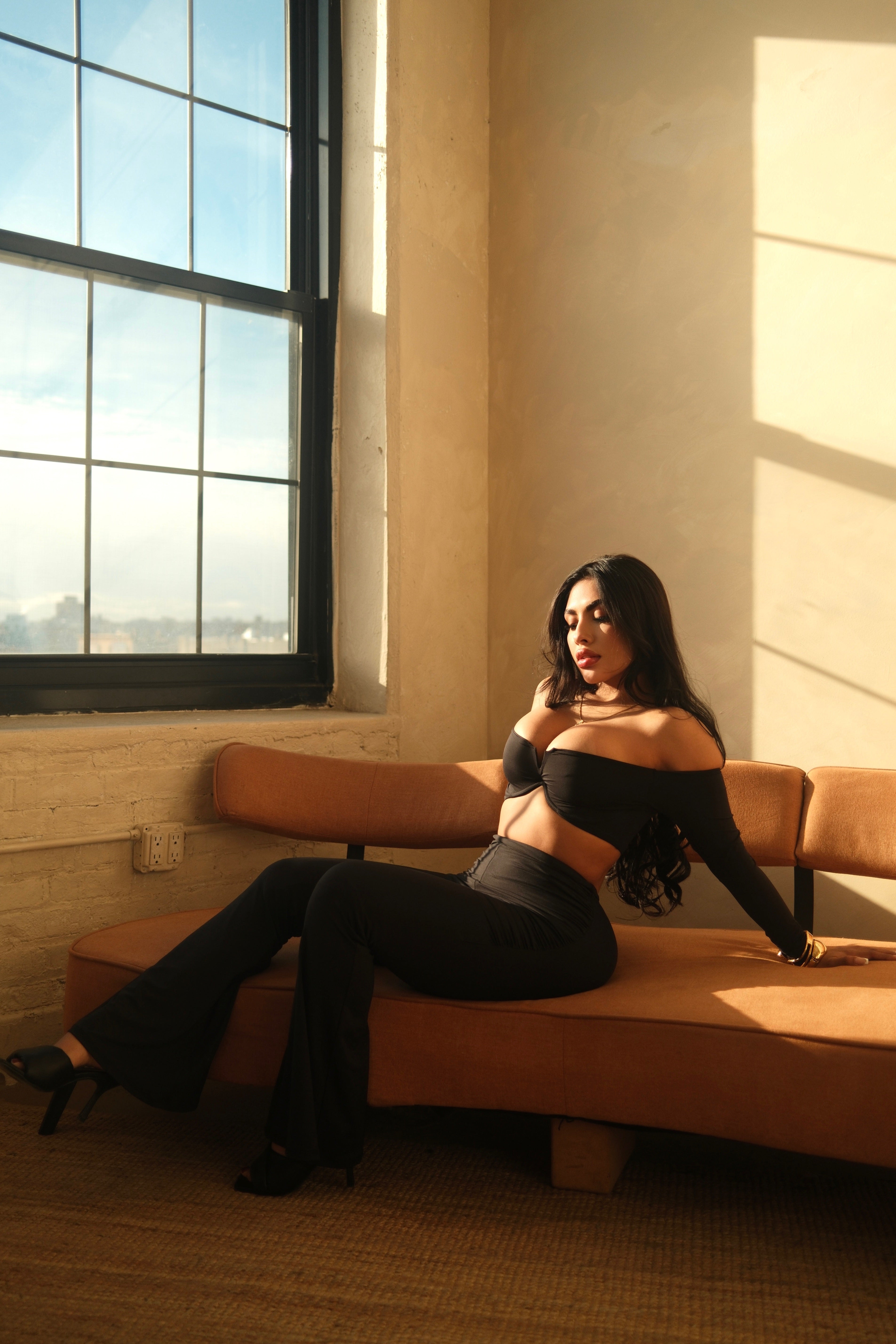 L'ESSENCE SET - BLACK