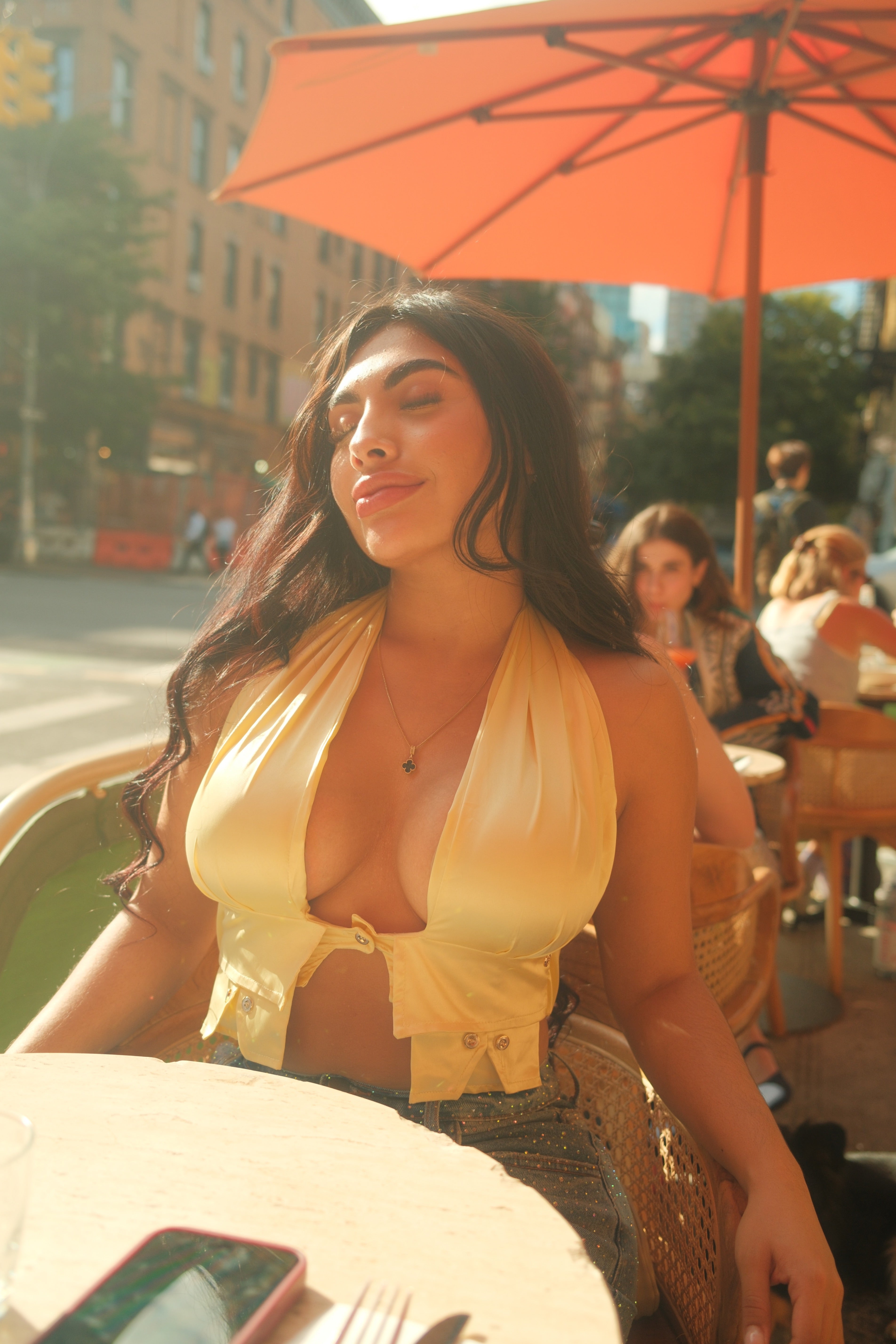 AMUSEMENT TOP - BUTTERYELLOW